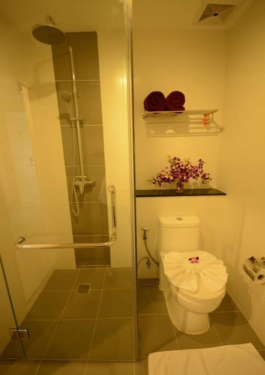 The Patong Center Hotel Zimmer foto